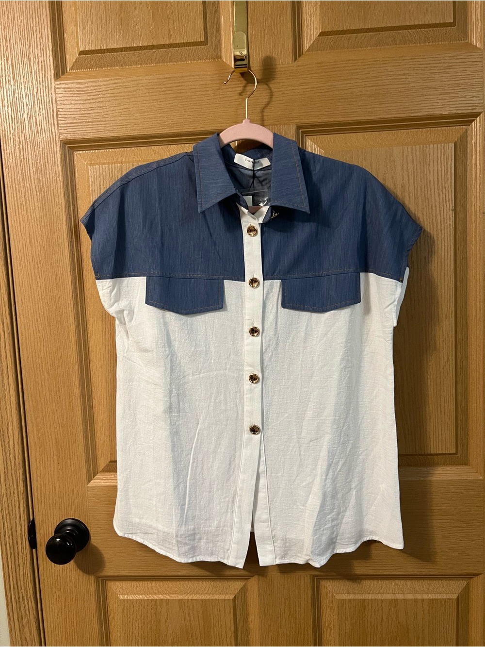 NWT Commense Oversized Two-Tone Short Sleeve Button-Down Shirt - Blue & White